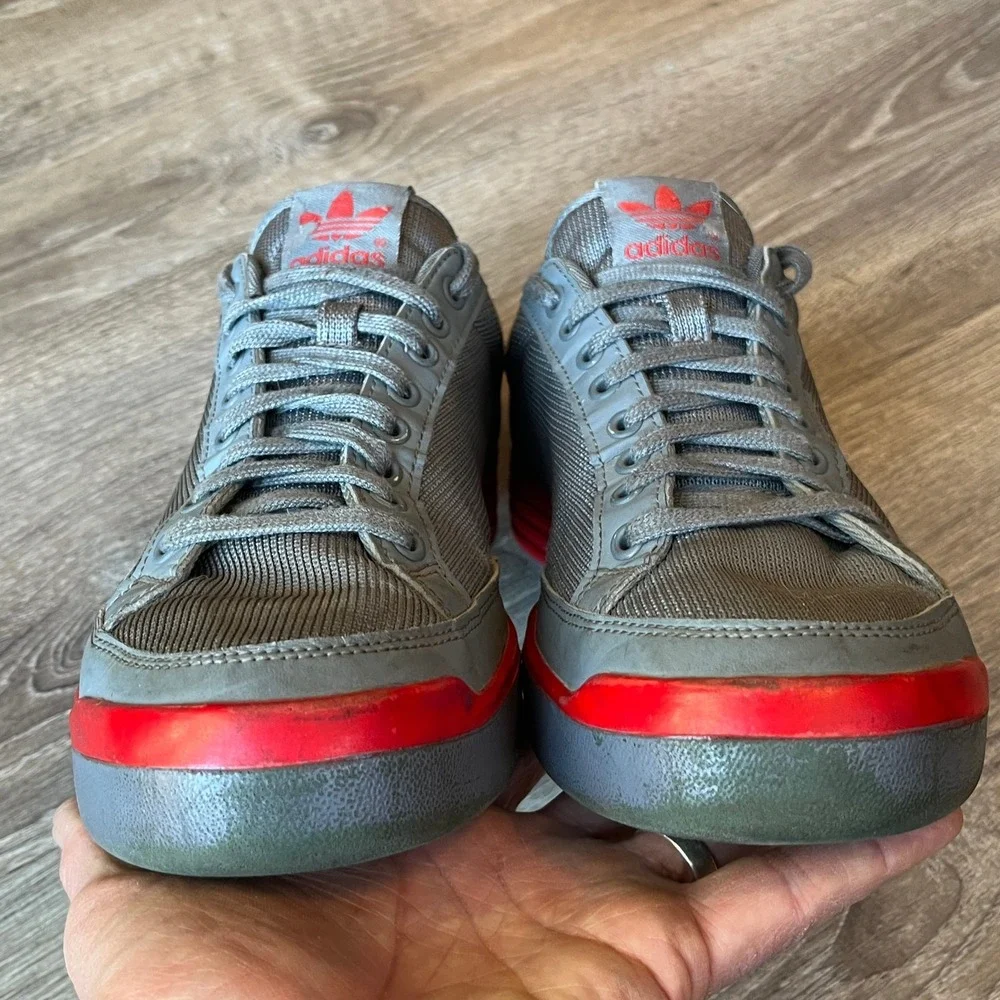 Adidas Rod Laver Tennis Shoes Gray Red Mens 8.5 Womens 9.5 UK 8 EU 42 - Picture 5 of 10